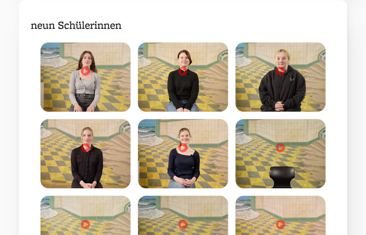 Bildraster mit den Teilnehmerinnen, die sich bei der Aktivierung auf einen zuvor leeren Stuhl setzen.
