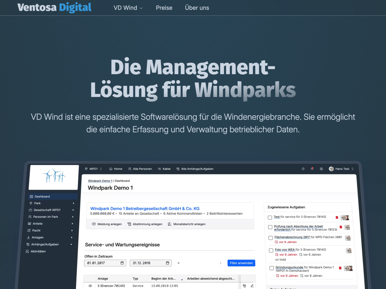 Startseite der Website. Die Website hat einen blauen Hintergrund, eine Navigationsleiste am oberen Bildschirmrand und zeigt einen Screenshot der Software. Über dem Screenshot steht in großer Schrift „Die Managment-Lösung für Windparks“.